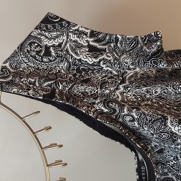 TORRID off shoulders top - Picture 7 of 7